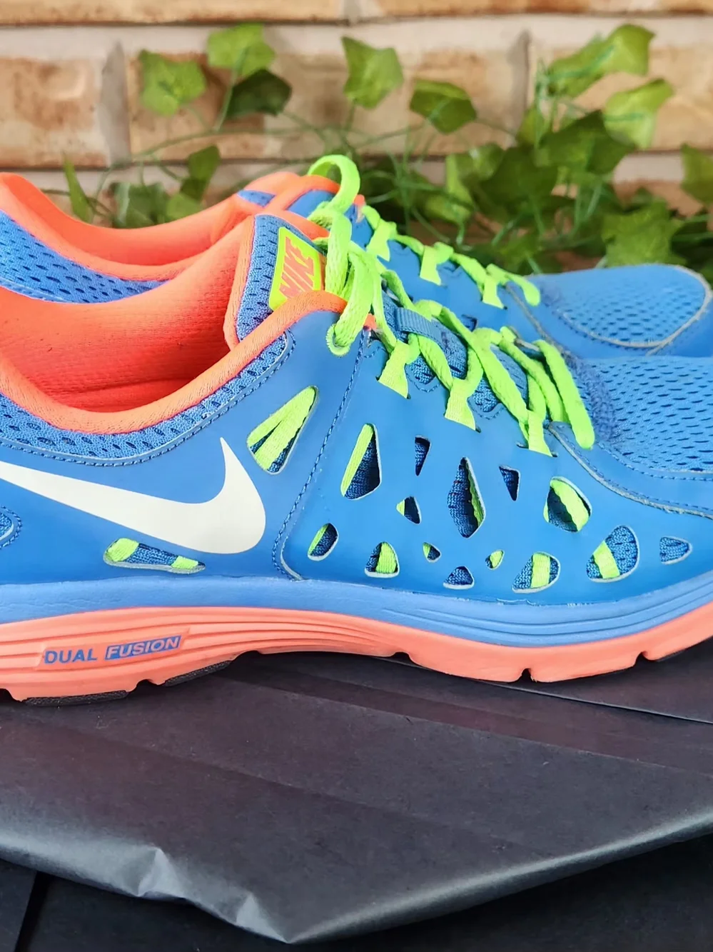 Nike Dual Fusion Run 2 Women's 8.5